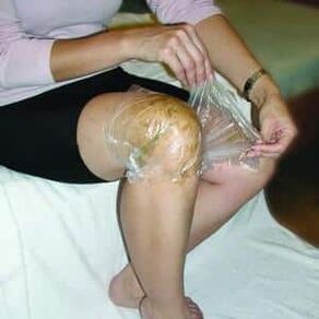 Therapeutic compress for knee joint